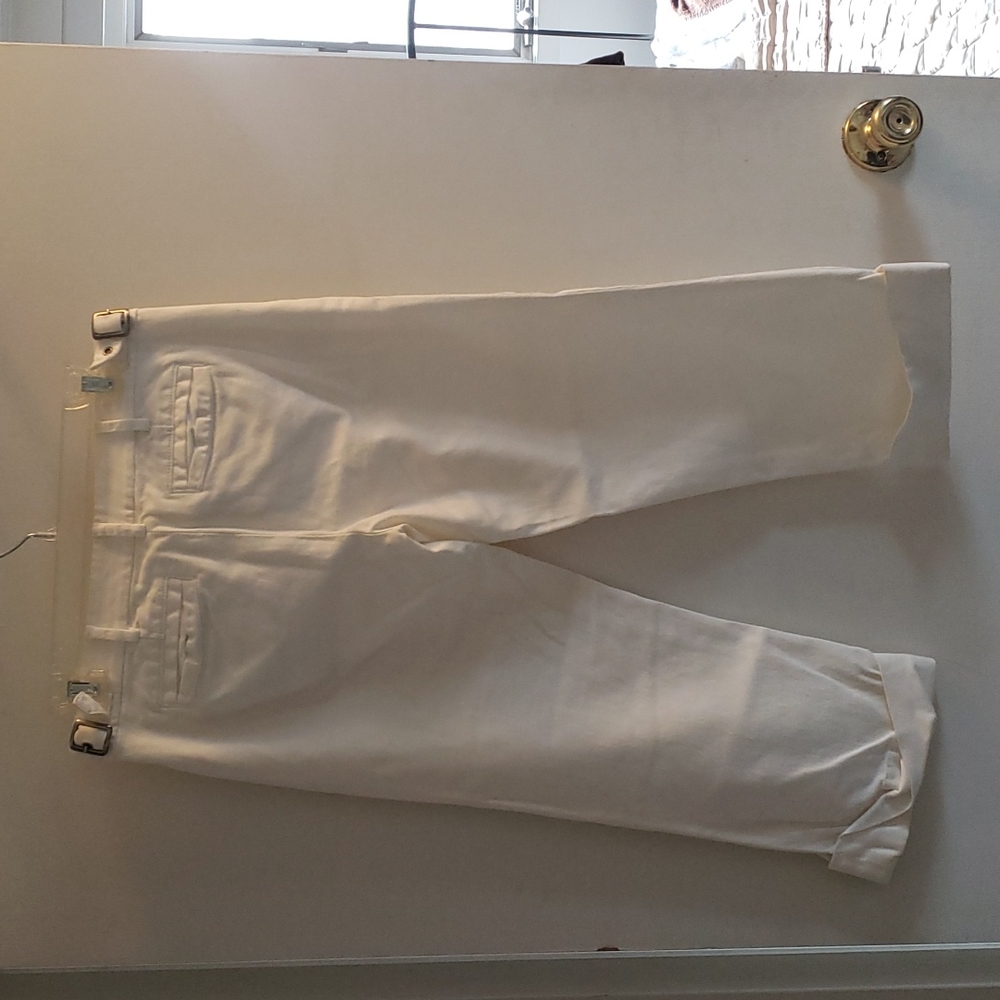 Guess capris - Picture 3 of 3